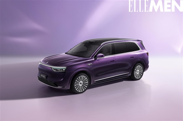 问界M8纯电版新色夜紫官宣：纳米级光影 微米级喷涂 毫米级AI检测