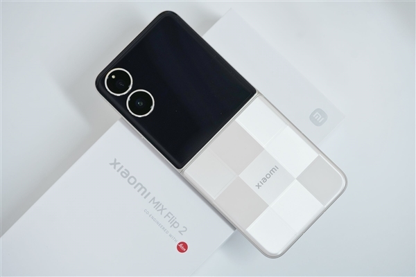 小米回应：MIX Flip 2为何把长焦换成广角、动态照片如何打印