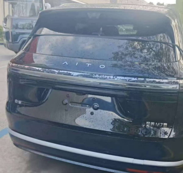 全新问界M7大升级:底盘大换血 小M8坐实了插图 全新问界M7大升级:底盘大换血 小M8坐实了