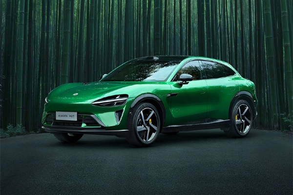 何小鹏解释为何购买小米YU7 Pro而非Max：买喜欢的不买贵的