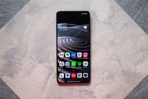 小米16系列外观抢先看:11 Ultra的经典设计又回来了插图2 小米16系列外观抢先看:11 Ultra的经典设计又回来了