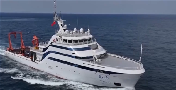 我国自主设计建造 首艘海洋级智能综合科考船交付