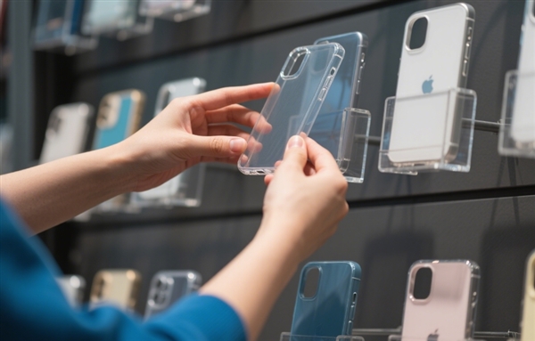 9.9元包邮的手机壳别买了！铅含量超标30倍 等于天天手里拿着“毒源”