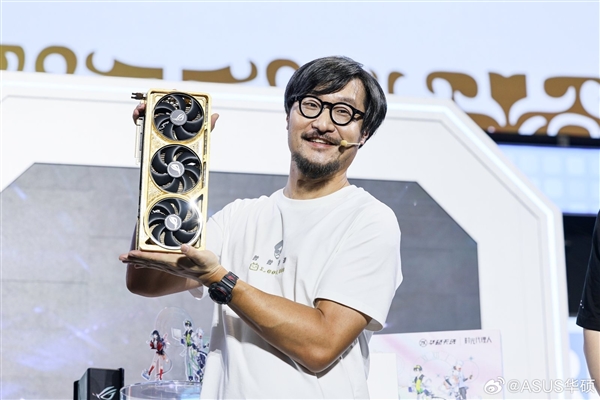 500多万 有史以来最贵！华硕用5公斤黄金打造ROG夜神RTX 5090D显卡