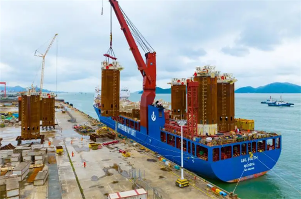 行业先进水平 ！国产24套2000米级“定海神针”启运巴西