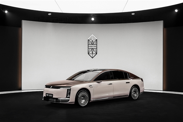 华为百万豪车超越奔驰迈巴赫！尊界S800上市50天大定破8000台