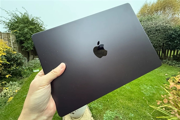 苹果最终还是要放弃Mini LED！MacBook将迈入OLED时代