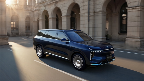 国产9字辈大SUV+1！上汽智己LS9官图发布：凯雷德即视感