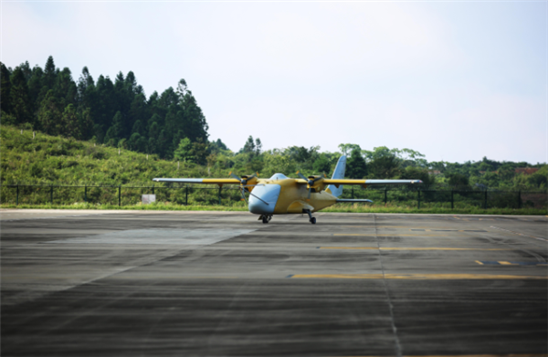 自主研发！YH-1000无人运输机完成复杂地形载货验证飞行