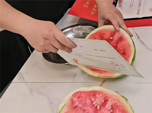 北化工碳纤维录取通知书能切西瓜 学校：本科生专属