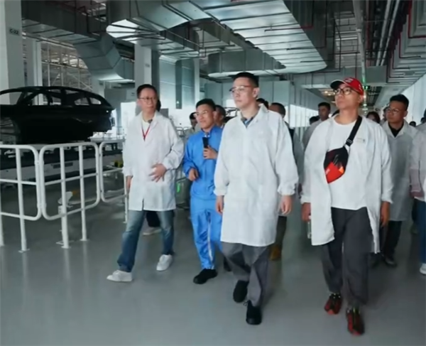 李斌：蔚来充电桩90%以上都是别的品牌用户在用