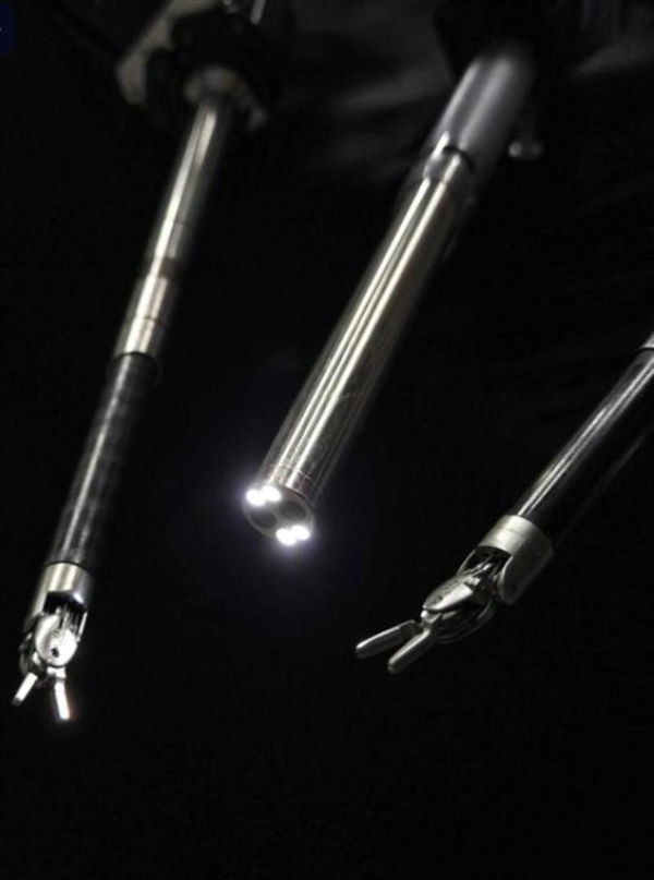 美国机器人自主完成胆囊切除手术 表现堪比资深医生