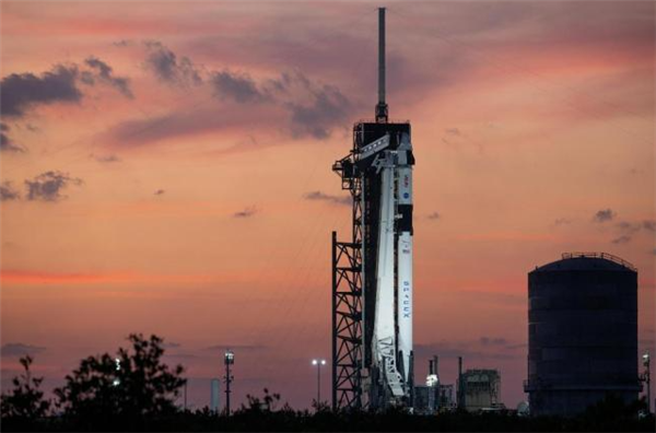 SpaceX将向xAI投资20亿美元：加强对抗OpenAI