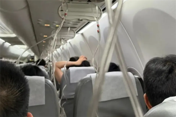 日航波音738上海飞东京途中故障：万米高空迅速下降 191人安全无恙 