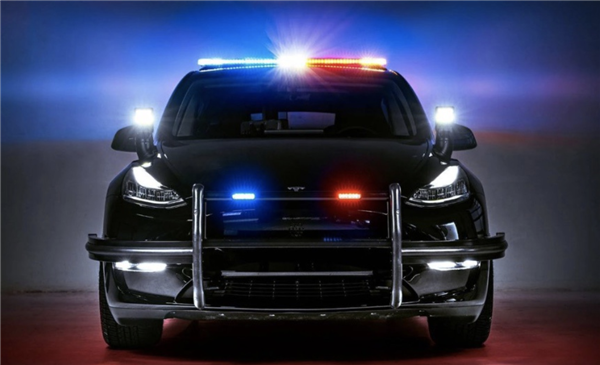 特斯拉瞄准特种车市场！计划收购改装公司制造警车