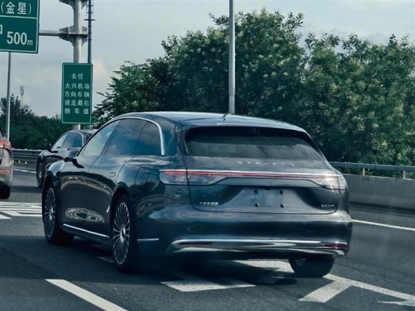 可能是中国最好卖的行政旅行车！享界S9T实车曝光：高端感十足