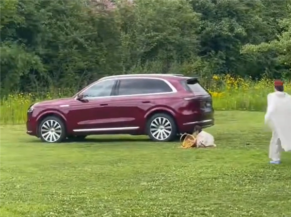 爆款预订!全新问界M7实车曝光:小M8实锤 销量稳了插图1 爆款预订!全新问界M7实车曝光:小M8实锤 销量稳了