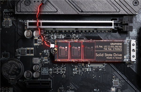 十铨发布全球首款自毁SSD：一键毁灭全部数据 断电也不怕