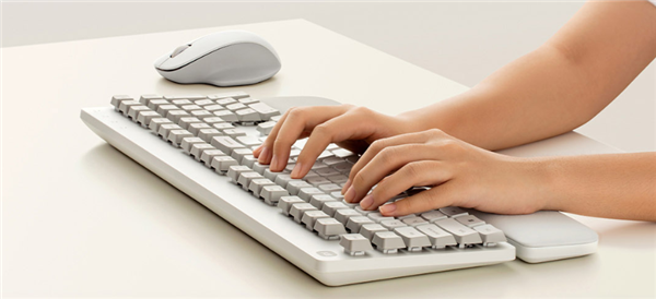 小米推无线键鼠套装舒适版：手托全尺寸键盘+非对称鼠标 众筹价139元