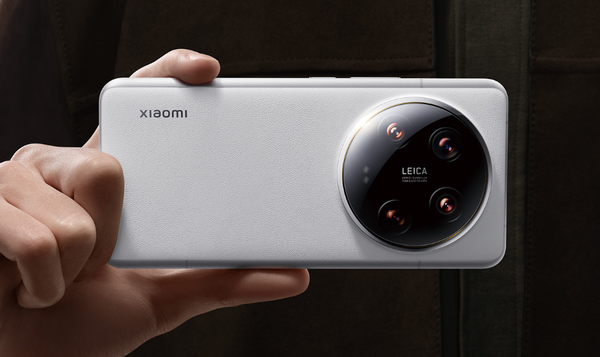 小米14 Ultra推送澎湃OS 2.0新版本 优化车载充电发热