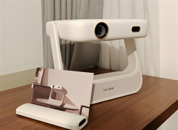 2025年开学第一课怎么看 用当贝D6X Plus大屏看更护眼