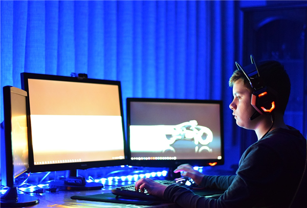 未成年网游调研发布：6成家长知晓孩子用成人账号玩游戏