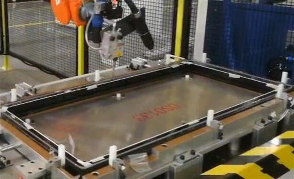 首创门体智能压合科技  海尔元气冰吧产效提升19.2%