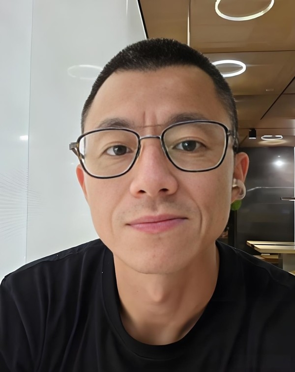 雷军年度演讲话题阅读量超112.7亿 陈震回应：牛X