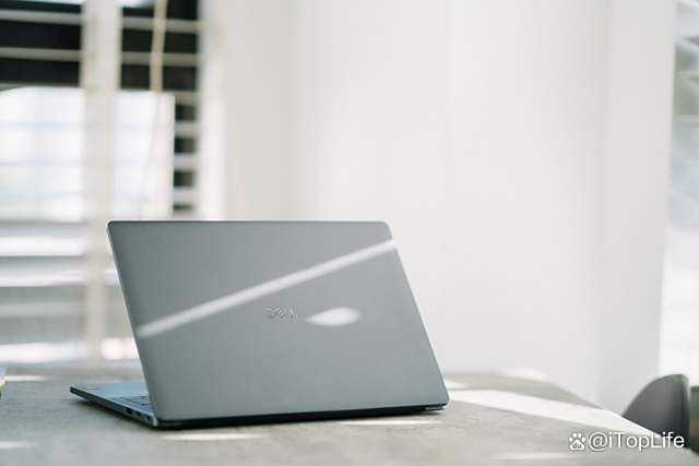 高端轻薄本的新标杆! 戴尔Pro 14 Premium全面评测