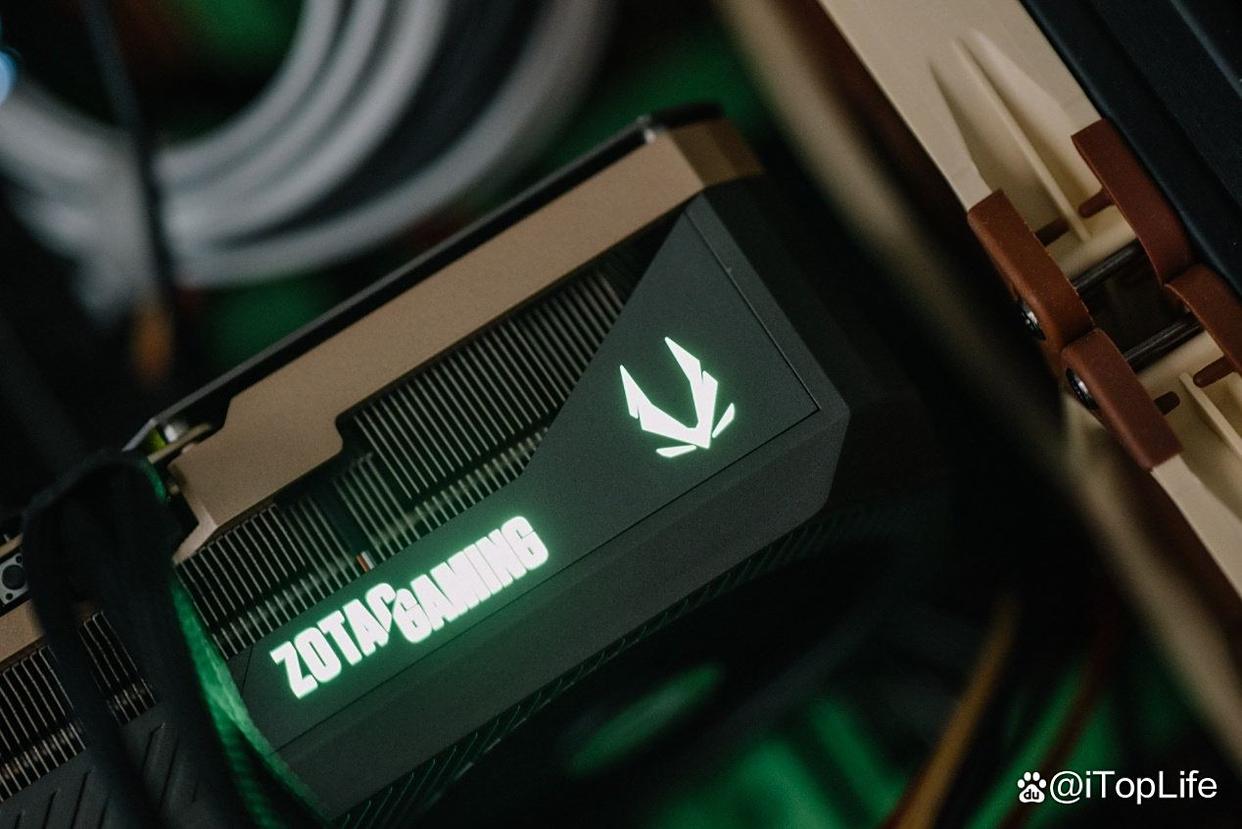 顶级玩家的最佳选择! 索泰GeForce RTX 5090 D v2 24GB SOLID OC显卡评测插图20