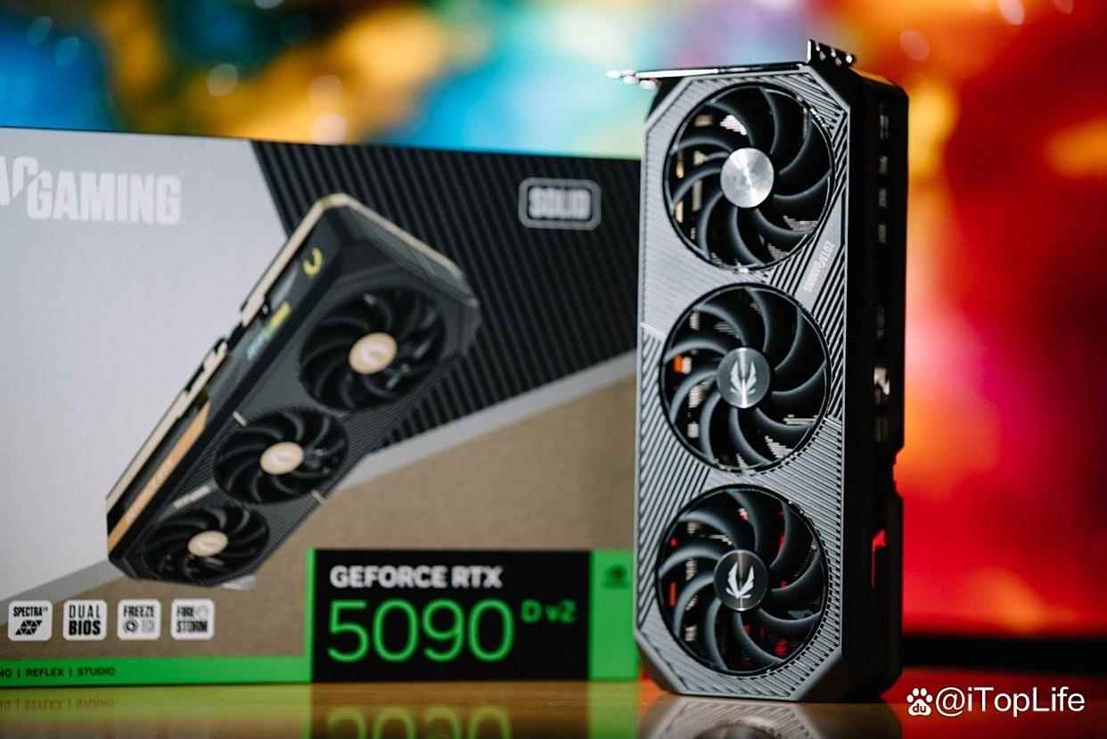 顶级玩家的最佳选择! 索泰GeForce RTX 5090 D v2 24GB SOLID OC显卡评测插图2