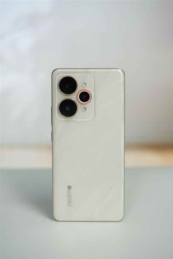 187克+7000mAh大电池+1.5K屏+15小时续航! 真我15 Pro手机首发评测插图14