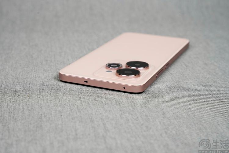 年轻人的娱乐平权神器! 真我15手机首发评测