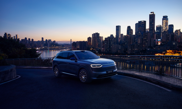 物超所值！全新问界M7“高配得感”实现1小时小订10万台