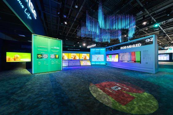 IFA 2025最炸名场面！海信超大屏天团集体整活，黑科技秀出中国排面