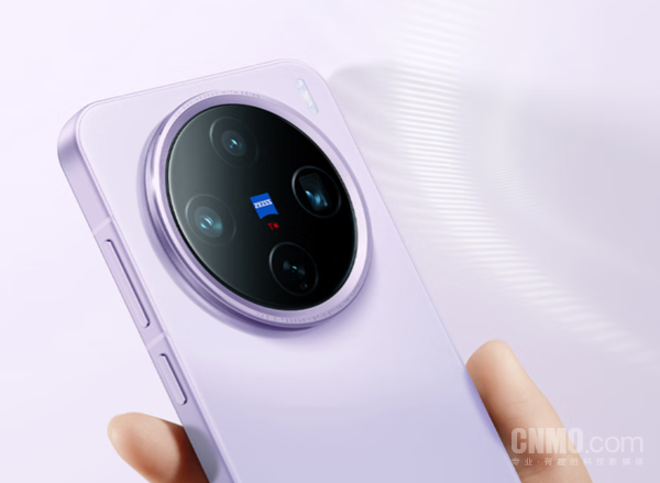 韩伯啸：X200系列卖出480万台 X300对标iPhone 17 Pro