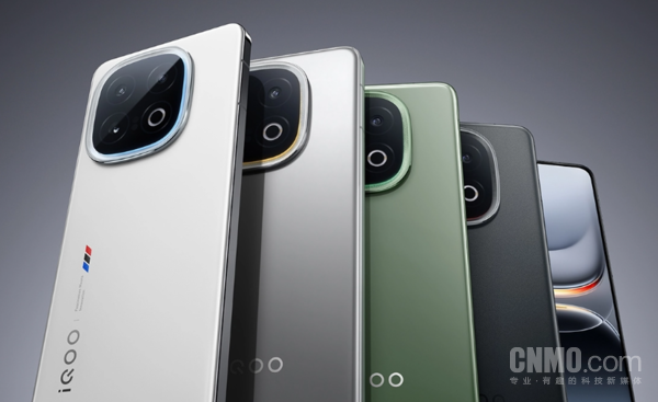 iQOO 15真机图曝光！延续上代设计 新增两款配色？