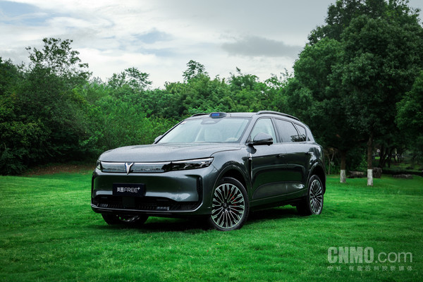 岚图FREE+ 8月销量5239台 为什么金九购车选它准没错？