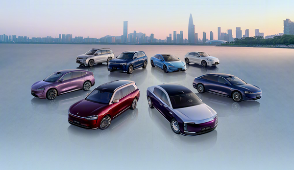 鸿蒙零跑小鹏上周新增订单数据曝光 尊界稳压迈巴赫！