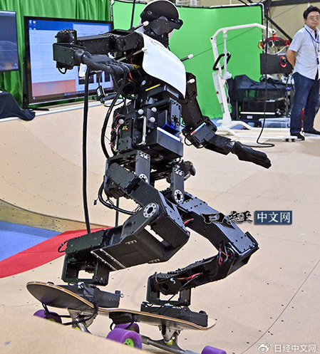 日本自主AI让机器人变身滑板高手 可预测出500种动作