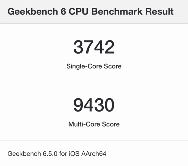 安卓佬的iPhone 17标准版初上手:标准小直屏的典范 安卓佬的iPhone 17标准版初上手:标准小直屏的典范