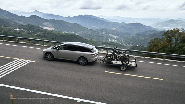 理想回应i6车型拖车钩安全问题：经过数十轮精心设计