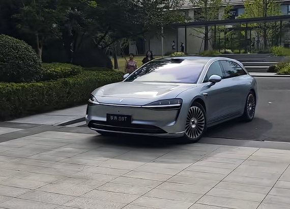 余承东:很多人反对造旅行车 但我坚持要做插图 余承东:很多人反对造旅行车 但我坚持要做