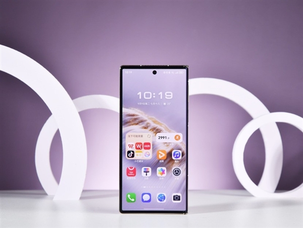 华为Mate XTs 非凡大师全面评测：17999元 比iPhone值！