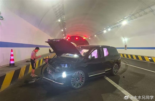 全新蔚来ES8首次事故曝光 官方回应：工作车 非辅助驾驶状态