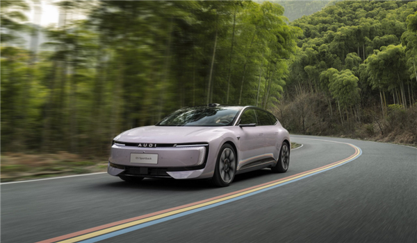 有槽点、没法装B 但我还是被这台20多万的奥迪爽到了！