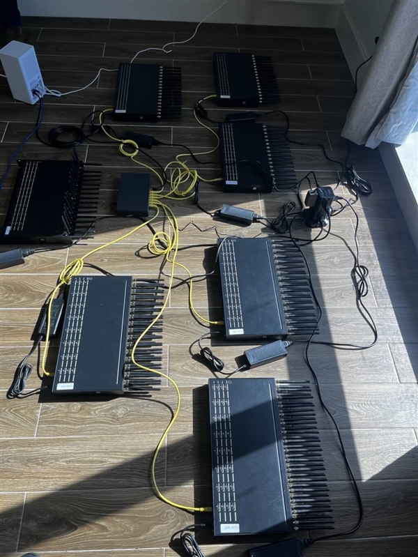 足以瘫痪纽约手机系统！美国摧毁大型电信攻击网络：涉及10万张SIM卡