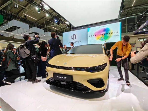 慕尼黑车展众生相：老中和老德 互相知根知底又客客气气