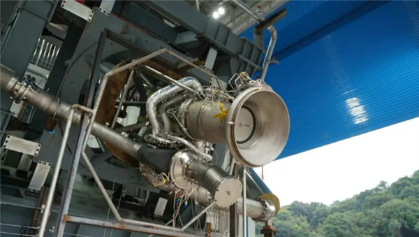 我国首型面向太空旅游的可重复使用飞行器：中科宇航力鸿二号发布