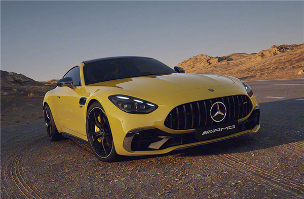 配“地表最强量产四缸机” 全新AMG双门跑车上市：售价没破百万！